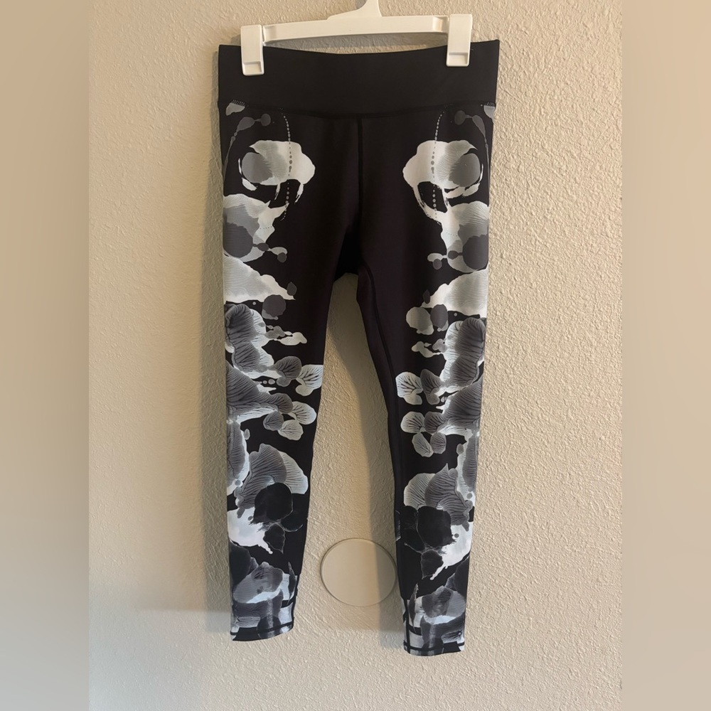 Terez Black and White Leggings